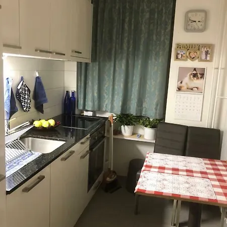 Privatunterkunft Homestay Hb *