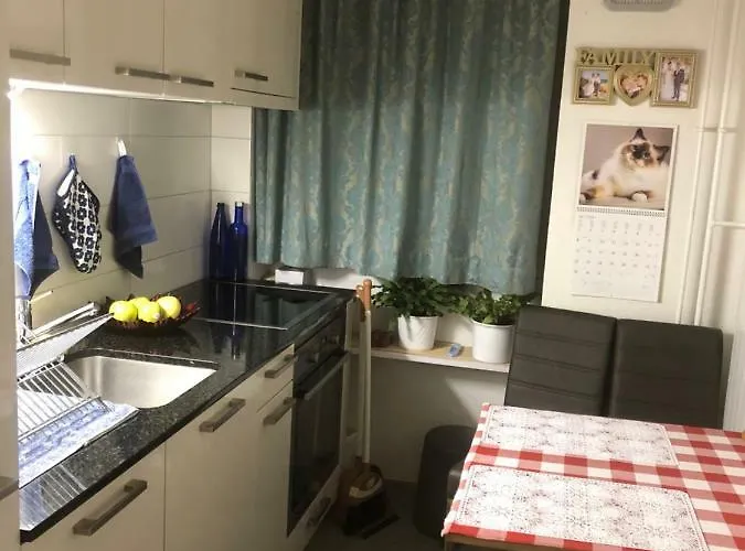 Δωμάτια σε οικογενειακή κατοικία Homestay Hb *